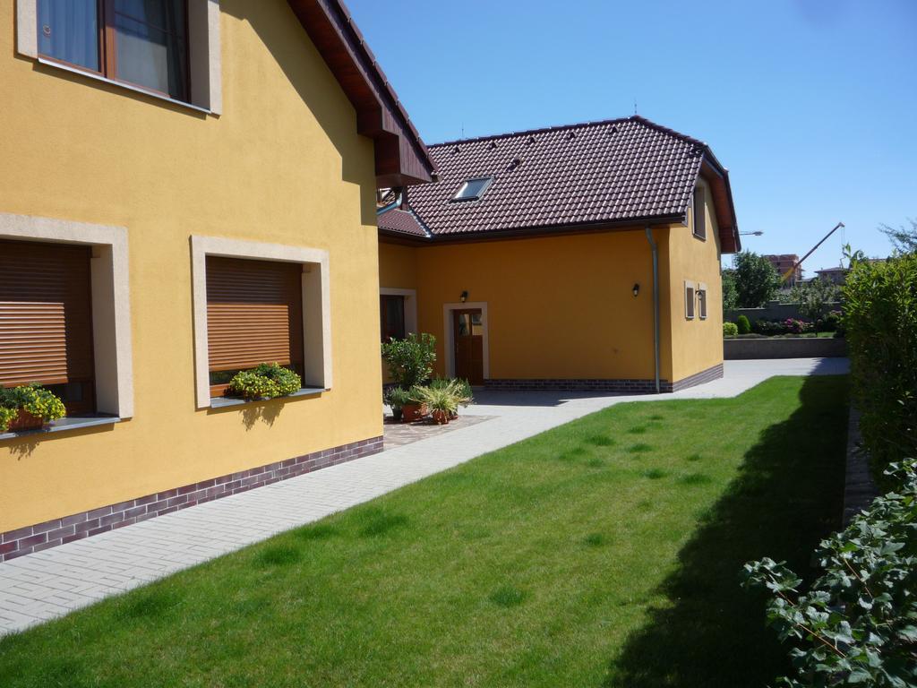 Apartmány Gráf Chýně Exterior foto